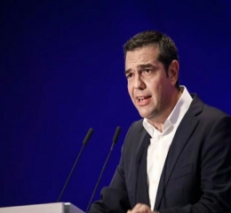 Τέμπη: Επίθεση Τσίπρα στην κυβέρνηση για το αίτημα της εκταφής