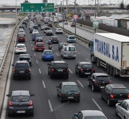 Συνελήφθη 90χρονος που οδηγούσε ανάποδα στην Αττική Οδό- Είχε λήξει η άδειά του απο το 2018 