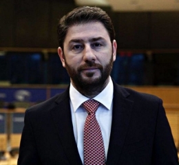 Νίκος Ανδρουλάκης κατά Κυριάκου Μητσοτάκη για Άγνωστο Στρατιώτη και ΟΠΕΚΕΠΕ – Τι είπε για Τσίπρα και Καρυστιανού