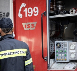 Φωτιά – Αττικοβοιωτία: Στο Συντονιστικό Κέντρο Μητσοτάκης και Τασούλας – Στο Κρύο Πηγάδι οι φλόγες