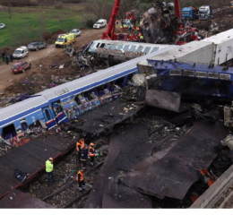 Τέμπη: Ανατριχίλα από επιζήσαντες της τραγωδίας – Το δριμύ κατηγορώ του πατέρα της αδικοχαμένης Μάρθης, Αντώνη Ψαρόπουλου