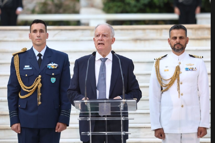 Τασούλας για τα 51 χρόνια της Δημοκρατίας: Να ξεπεράσουμε τις Συμπληγάδες που ορθώνονται μπροστά μας