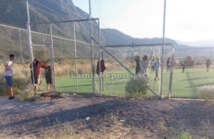 Θερμοπύλες: Αντί να κλείσουν τη δομή, φέρνουν κι άλλους μετανάστες – Στα «κάγκελα» οι κάτοικοι