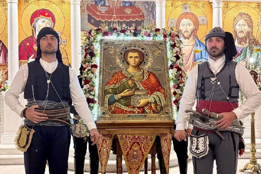 Στην περιφορά της εικόνας του Αγίου Παντελεήμονα συμμετείχε η Ένωση Ποντίων Πολίχνης