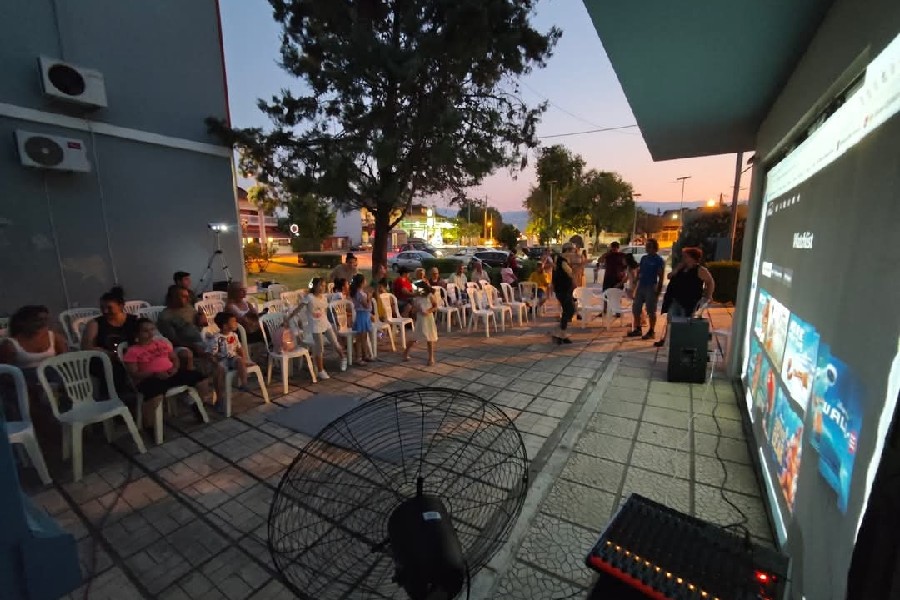 Η μαγεία του θερινού σινεμά… ζωντάνεψε στο Μακροχώρι!