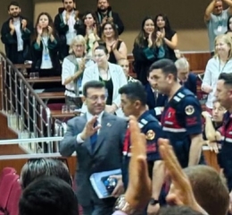 Αθώος ο Εκρέμ Ιμάμογλου &#8211; Δεν απαγορεύεται να έχει πολιτική δράση
