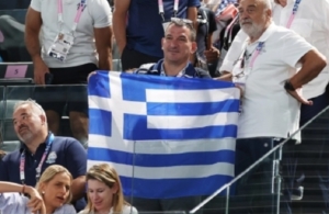 Πύρρος Δήμας: Η ΕΟΕ κατήγγειλε την δημοπράτηση της Ολυμπιακής δάδας