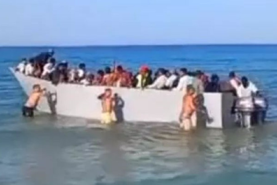Μεταναστευτικό: Όλοι οι δρόμοι οδηγούν στη Γαύδο &#8211; Λουόμενοι απωθούν πλοιάριο