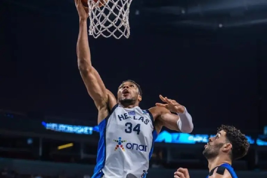 Ελλάδα – Ισραήλ 84-79: Στα προημιτελικά του Eurobasket 2025 η γαλανόλευκη με αδιανόητο Γιάννη Αντετοκούνμπο