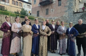Αγιασμός και έναρξη&#8230; χορών στο Σύλλογο Ποντίων Αλεξάνδρειας και Περιχώρων