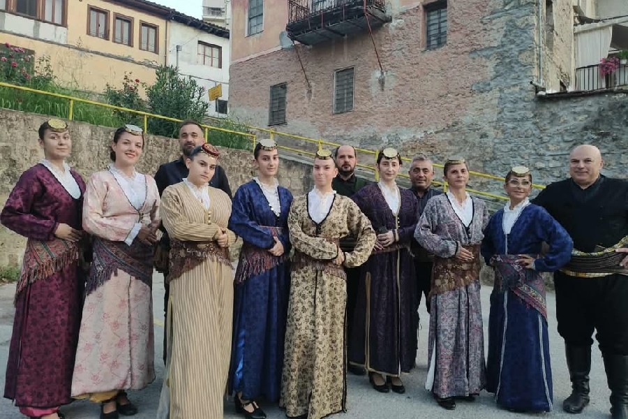 Αγιασμός και έναρξη&#8230; χορών στο Σύλλογο Ποντίων Αλεξάνδρειας και Περιχώρων