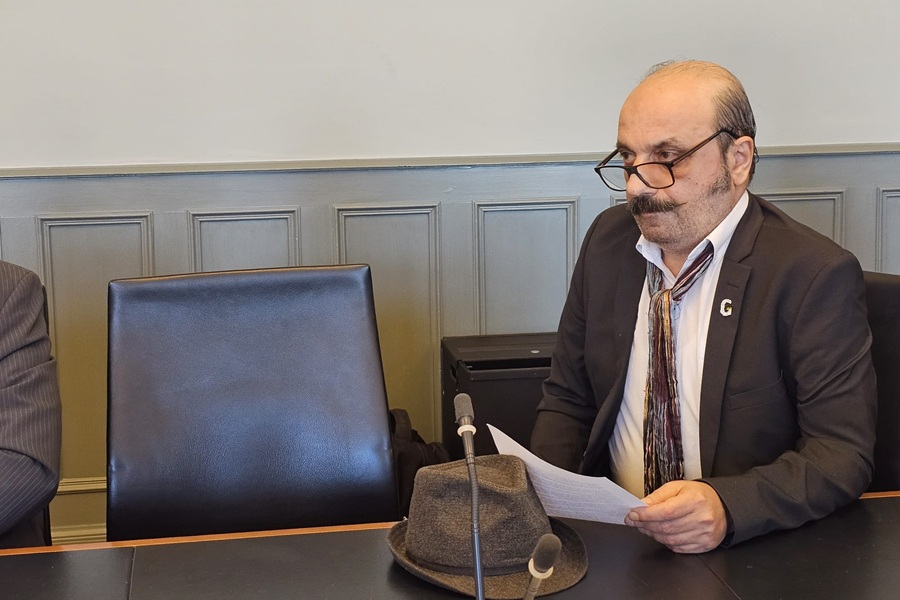 Την αναγνώριση της γενοκτονίας των Ελλήνων του Πόντου ζήτησε από το ελβετικό κοινοβούλιο ο Ταμέρ Τσιλινγκίρ