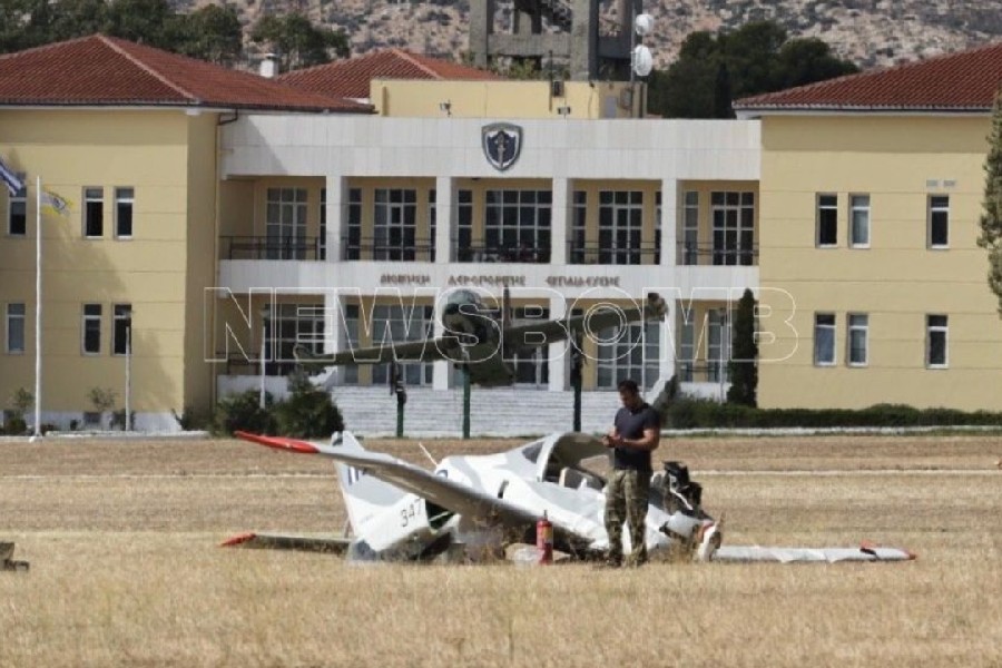 Πτώση αεροσκάφους στο Τατόι: Κόπηκε στη μέση το μονοκινητήριο της Πολεμικής Αεροπορίας
