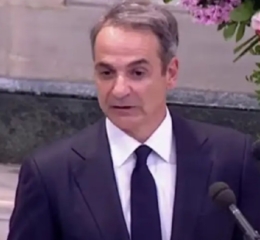 Ο Κυριάκος Μητσοτάκης αποχαιρετά τον Διονύση Σαββόπουλο: «Άφησε παρακαταθήκη που αξίζει να μας ακολουθεί»