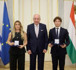 Ουγγαρία: Με το «Χρυσό Μετάλλιο Τιμής» βραβεύτηκε ο 21χρονος Αναστάσιος Γκαρίπης