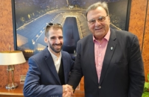 Τιμητική υποτροφία της Ελληνικής Ολυμπιακής Επιτροπής στον Παναγιώτη Καραΐσκο