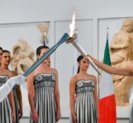 Ολυμπιακή Φλόγα άρχισε το ταξίδι της για τους Χειμερινούς Ολυμπιακούς Αγώνες «Μιλάνο Κορτίνα 2026»