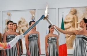 Ολυμπιακή Φλόγα άρχισε το ταξίδι της για τους Χειμερινούς Ολυμπιακούς Αγώνες «Μιλάνο Κορτίνα 2026»