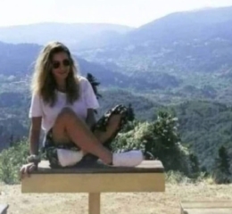 Φολέγανδρος: «Το παιδί μου είναι κάτω από τα μάρμαρα», ξεσπά η μητέρα της Γαρυφαλλιάς