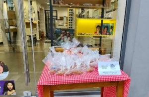 Σε μια όμορφη κίνηση προχώρησε η Εύξεινος Λέσχη Ποντίων Νάουσας και ο Εμπορικός Σύλλογος Νάουσας