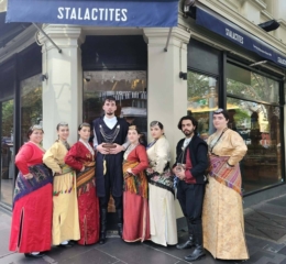 Ελληνοαυστραλός πρώην αθλητής διηγείται τα Χριστούγεννα των παιδικών του χρόνων με φόντο τους… Πόντιους της Μελβούρνης