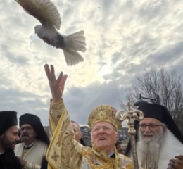 Η… αντίπραξη των ιμάμηδων την ώρα που ο Πατριάρχης καθαγίαζε τα ύδατα στον Κεράτιο