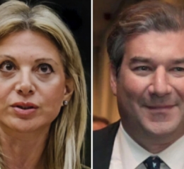 Καρυστιανού κατά Καραχάλιου: Πρέπει να εξεταστεί από ψυχίατρο – Έχω πνευματικό και ηγουμένη, αλλά δεν ξέρω πώς τα έμπλεξε με τα παραθρησκευτικά