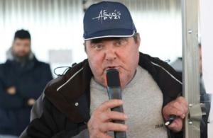 Δεν παίρνει τίποτα πίσω ο Ανεστίδης από τις ύβρεις κατά του Κυριάκου Μητσοτάκη