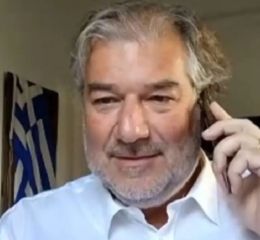 Μπαράζ επιθέσεων Καραχάλιου κατά Καρυστιανού: «Ανήθικοι οι συγγενείς; Έλεος κυρία μου»