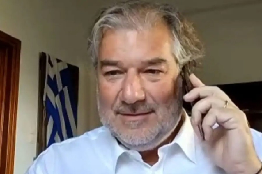 Μπαράζ επιθέσεων Καραχάλιου κατά Καρυστιανού: «Ανήθικοι οι συγγενείς; Έλεος κυρία μου»