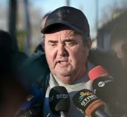 Αδειάζουν τον Ανεστίδη οι αγροτοσυνδικαλιστές: Απαράδεκτος, αμαυρώνει τον αγώνα μας, να αυτοεξαιρεθεί για να μην χαλάσει η συνάντηση στο Μαξίμου