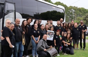 Μέλη του Σωματείου «Παναγία Σουμελά» διέσχισαν όλη τη Μελβούρνη για να πουν τα Κάλαντα