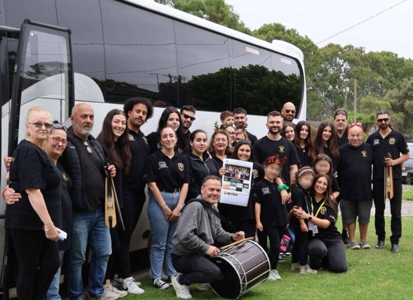 Μέλη του Σωματείου «Παναγία Σουμελά» διέσχισαν όλη τη Μελβούρνη για να πουν τα Κάλαντα