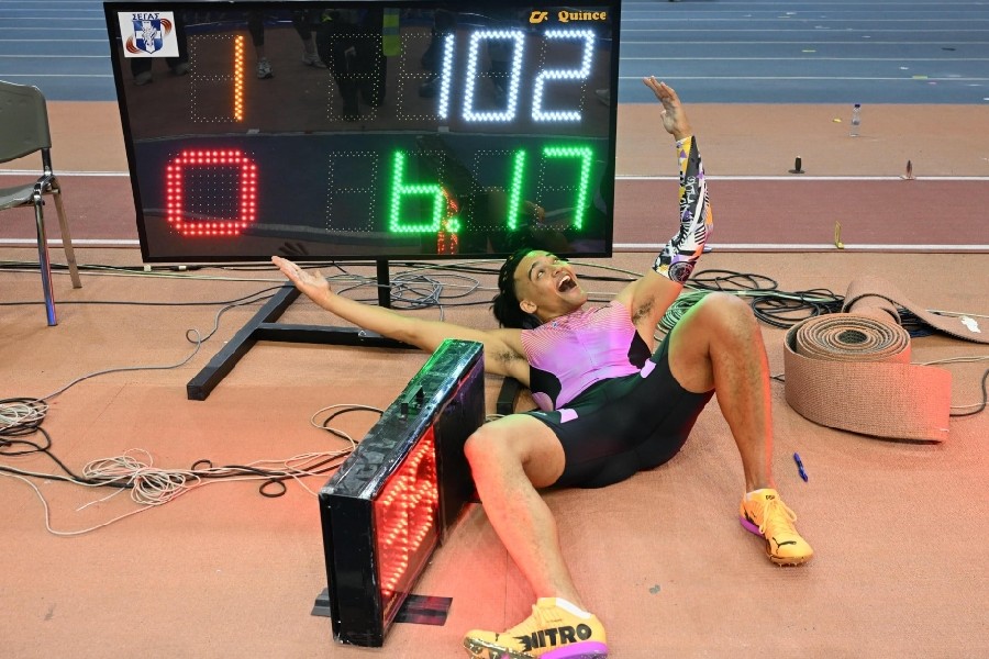 Εξωπραγματικός Καραλής πέρασε τα 6,17 μέτρα