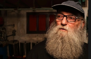 Τέμπη 3 χρόνια μετά – Χρήστος Χούπας: «Όπως πονώ εγώ να πονέσεις κι εσύ, αυτό είναι δικαιοσύνη»