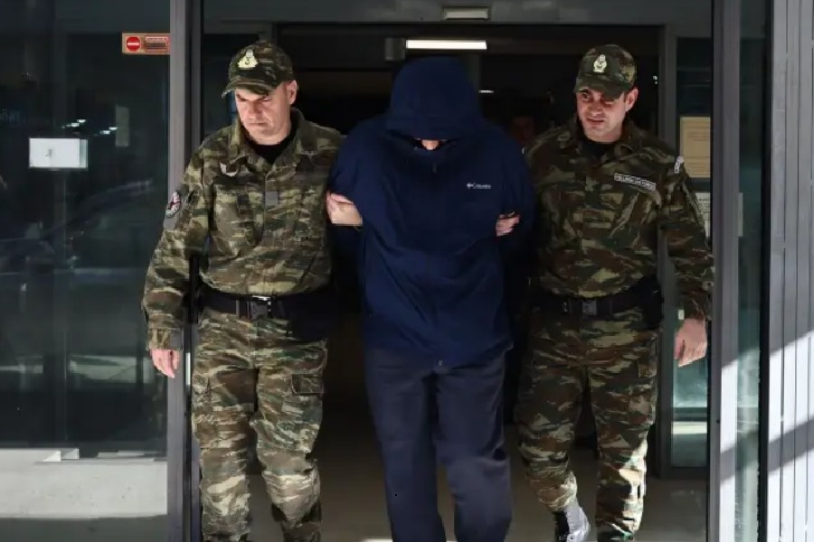 Η στιγμή που «προδόθηκε» ο σμήναρχος – κατάσκοπος: Το κρυφό κινητό και η γυναίκα – «σκιά»