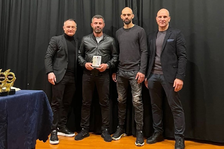 Τη στήριξή της στον Γιάννη Παπαδόπουλο εκφράζει η Σχολή Πολεμικών Τεχνών BG KICKBOXING ACADEMY