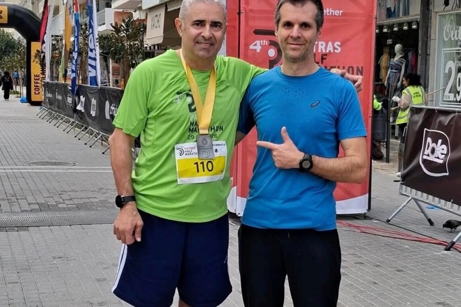 Ημιμαραθώνιος Πάτρας: Αθλητής Α.με.Α. σηκώθηκε από τα καροτσάκι και περπάτησε στον αγώνα του