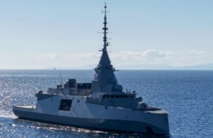 Έφτασαν στην Κύπρο οι φρεγάτες «Κίμων» και «Ψαρά»