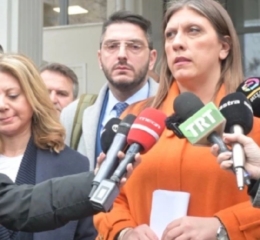 Οργή Δικαστών-Εισαγγελέων για Ζωή-Καρυστιανού: Τελούν αυτόφωρα κακουργήματα με σκηνές άγριας Δύσης