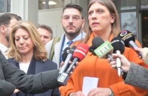 Οργή Δικαστών-Εισαγγελέων για Ζωή-Καρυστιανού: Τελούν αυτόφωρα κακουργήματα με σκηνές άγριας Δύσης