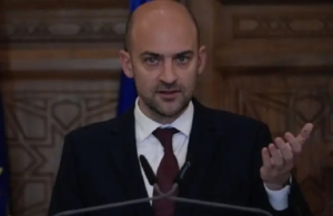 Σε ετοιμότητα η Γαλλία να συμμετάσχει στις επιχειρήσεις των ΗΠΑ και του Ισραήλ κατά του Ιράν