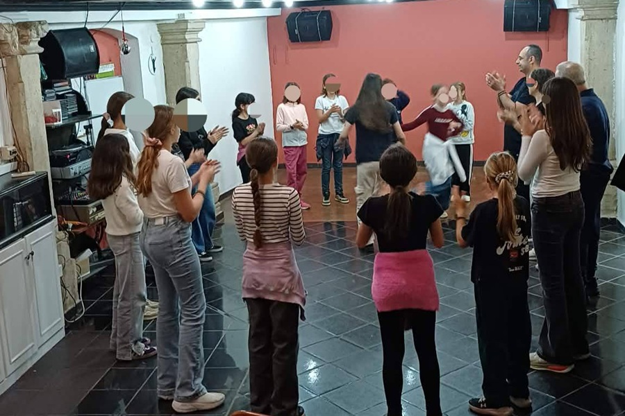 Η Εύξεινος Λέσχη Ποντίων Κέρκυρας υποδέχτηκε μαθητές του Αθηναγορείου Σχολείου