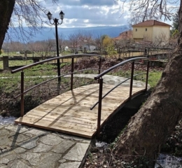 Πλατανάκια: Οι Πόντιοι του χωριού επιδιόρθωσαν μόνοι τους τα γεφυράκια