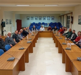 Δήμος Ελασσόνας: Συνάντηση του δημάρχου με τους ποντιακούς συλλόγους μετά το συμβάν με την σημαία του Κεμάλ