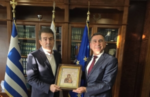 Ο Υπουργός Προστασίας του Πολίτη συνατήθηκε με τον πρόεδρο της «Ρωμανίας» Γλυφάδας