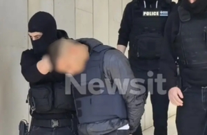 Άγιος Δημήτριος: Οι κινήσεις του δράστη πριν και μετά τη δολοφονία του 27χρονου – «Οι κοπέλες υπέδειξαν τον 20χρονο» λέει ο δικηγόρος τους