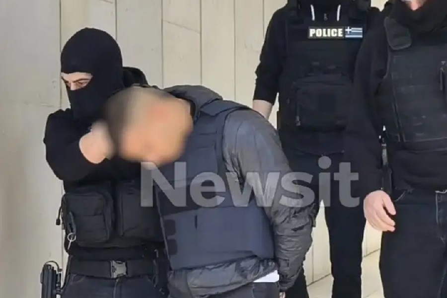 Άγιος Δημήτριος: Οι κινήσεις του δράστη πριν και μετά τη δολοφονία του 27χρονου – «Οι κοπέλες υπέδειξαν τον 20χρονο» λέει ο δικηγόρος τους