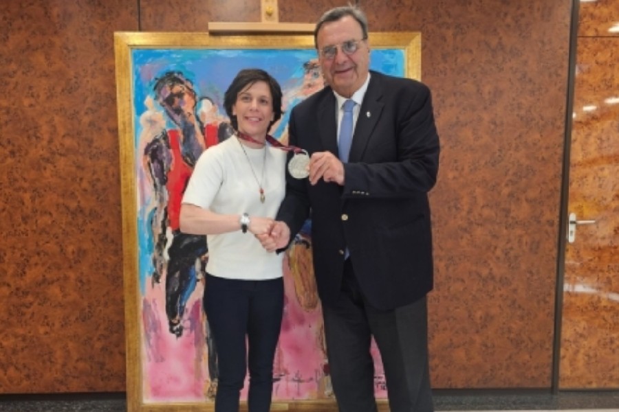 Συνεχάρη την Πρεβολαράκη ο Ισίδωρος Κούβελος