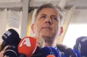 Τέμπη: Στη δίκη ο πατέρας του Γεράσιμου, του μοναδικού επιζώντα του πρώτου βαγονιού – «Το παιδί μου ζει στο σκοτάδι, δίνει μάχη με φρικτούς πόνους»